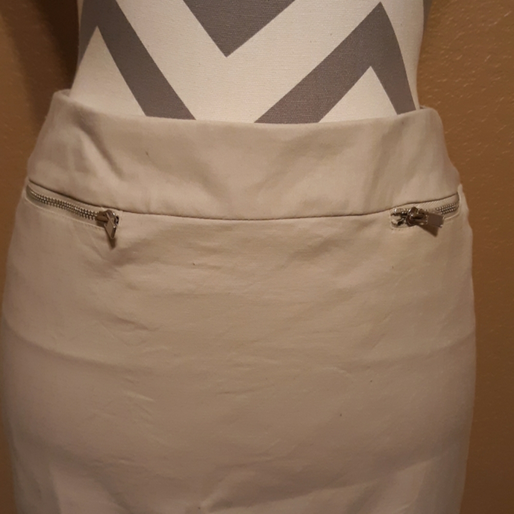 Calvin Klein.. skirt - Picture 3 of 5